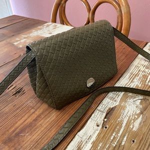 Kendall and Kylie woven crossbody